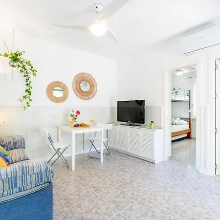 Wintowinrentals Close To The Beach, Private Terrace & Parking Rincon de la Victoria Exterior photo