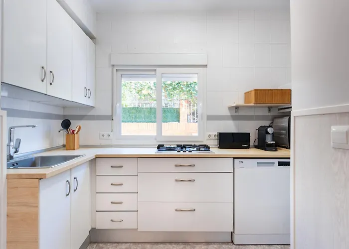 Wintowinrentals Close To The Beach, Private Terrace & Parking