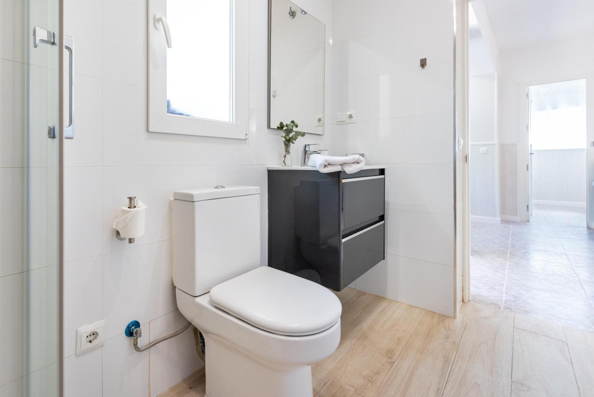 Wintowinrentals Close To The Beach, Private Terrace & Parking *
