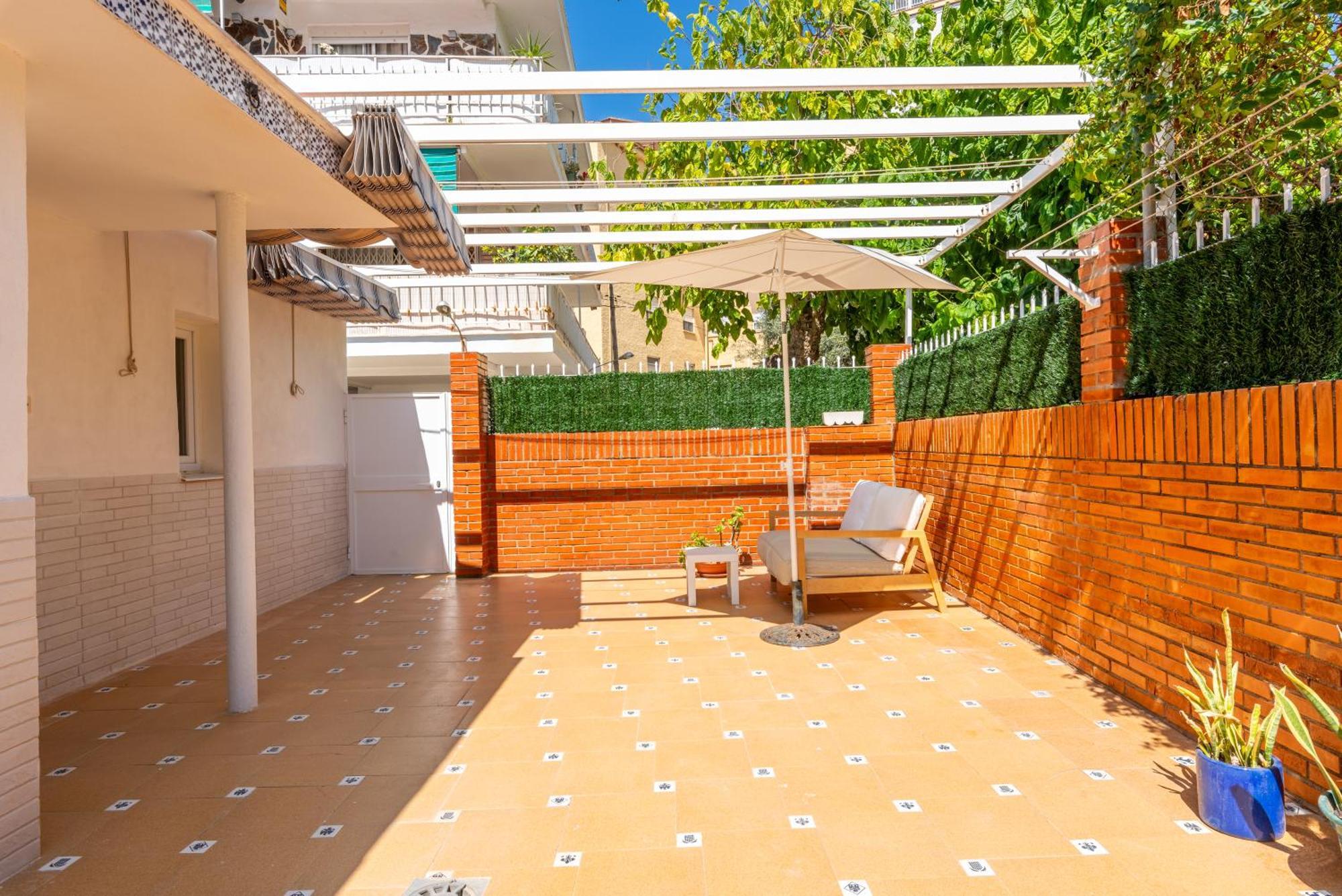 Apartment Wintowinrentals Close To The Beach, Private Terrace & Parking